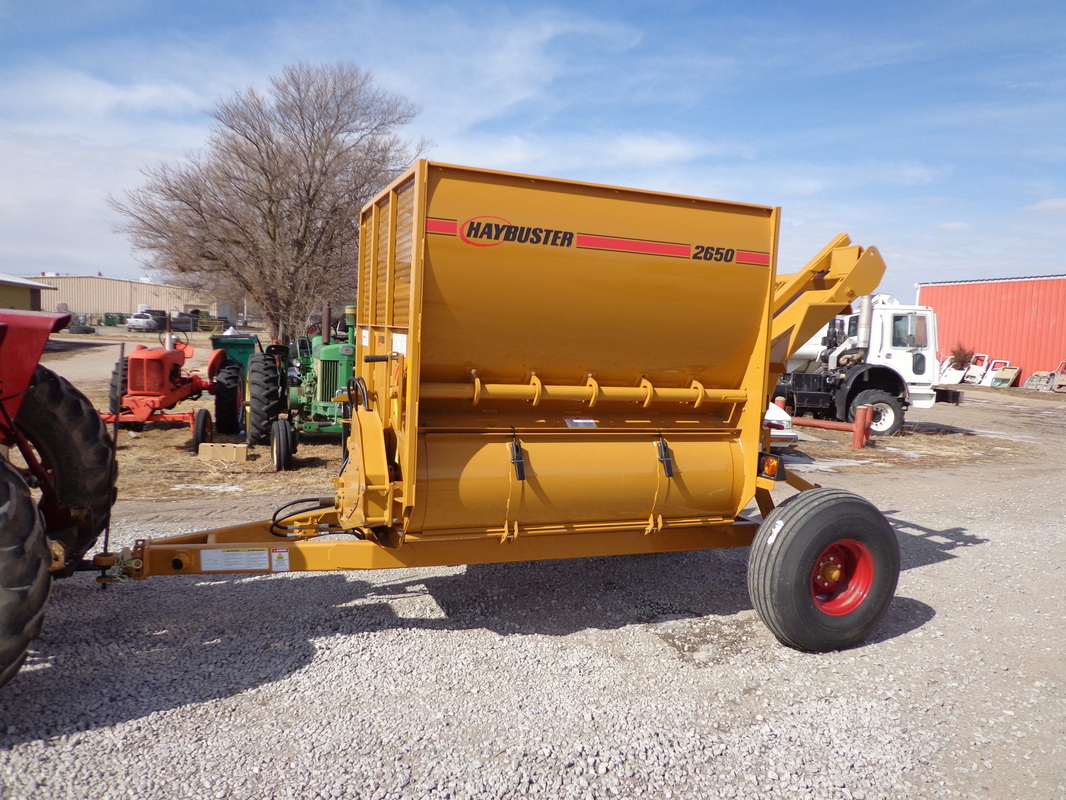 New 2650 Haybuster Bale Buster