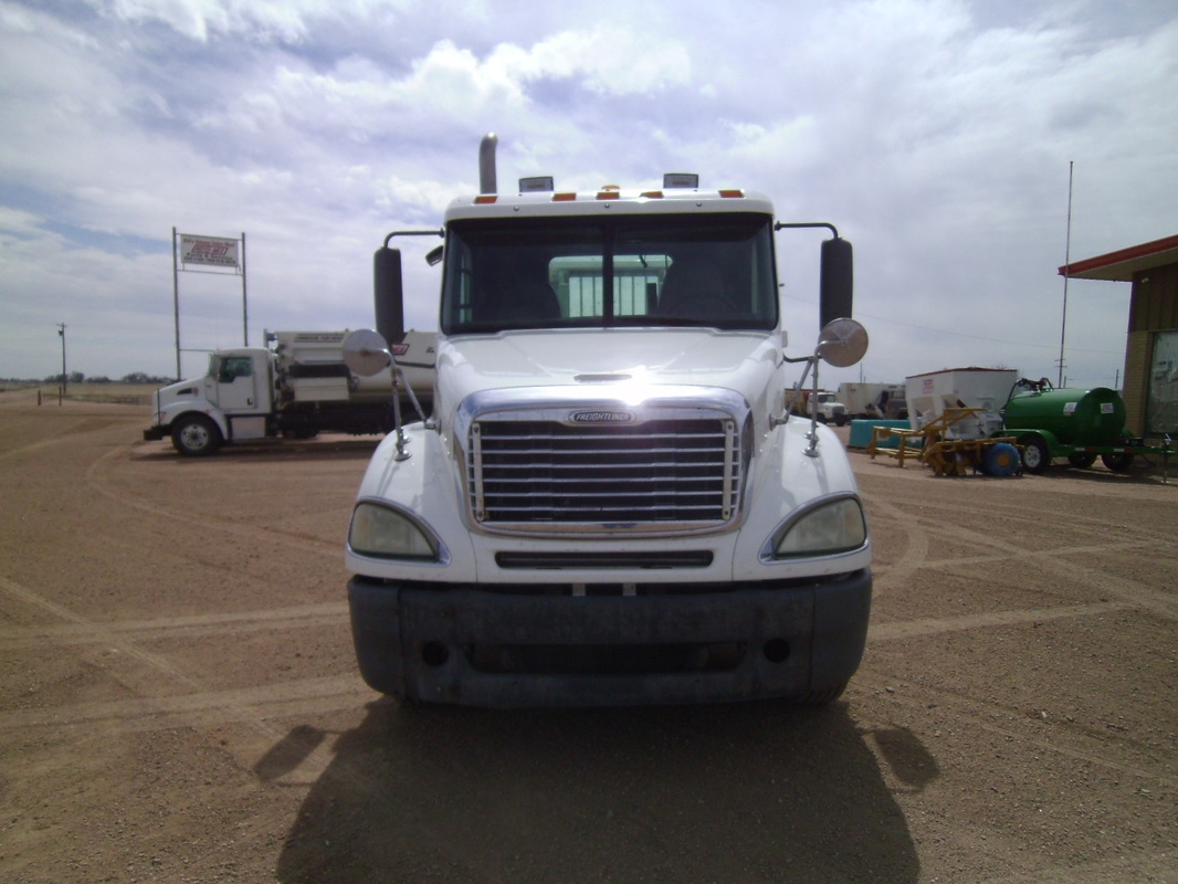 Used Freightliner Semi